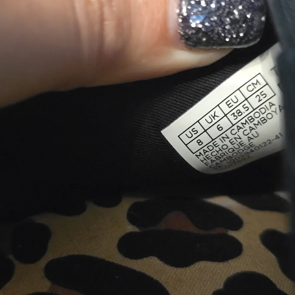 TOMS Black Mules with Leopard Print Insole. New Wuthout Tags. Size 8. - Picture 11 of 11